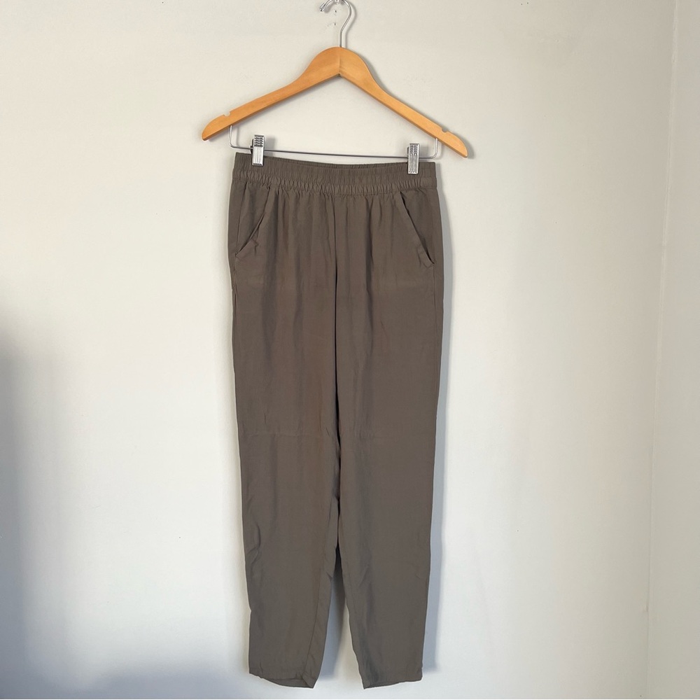 H&M Divided Green Pull On Jogger Pants Size 2